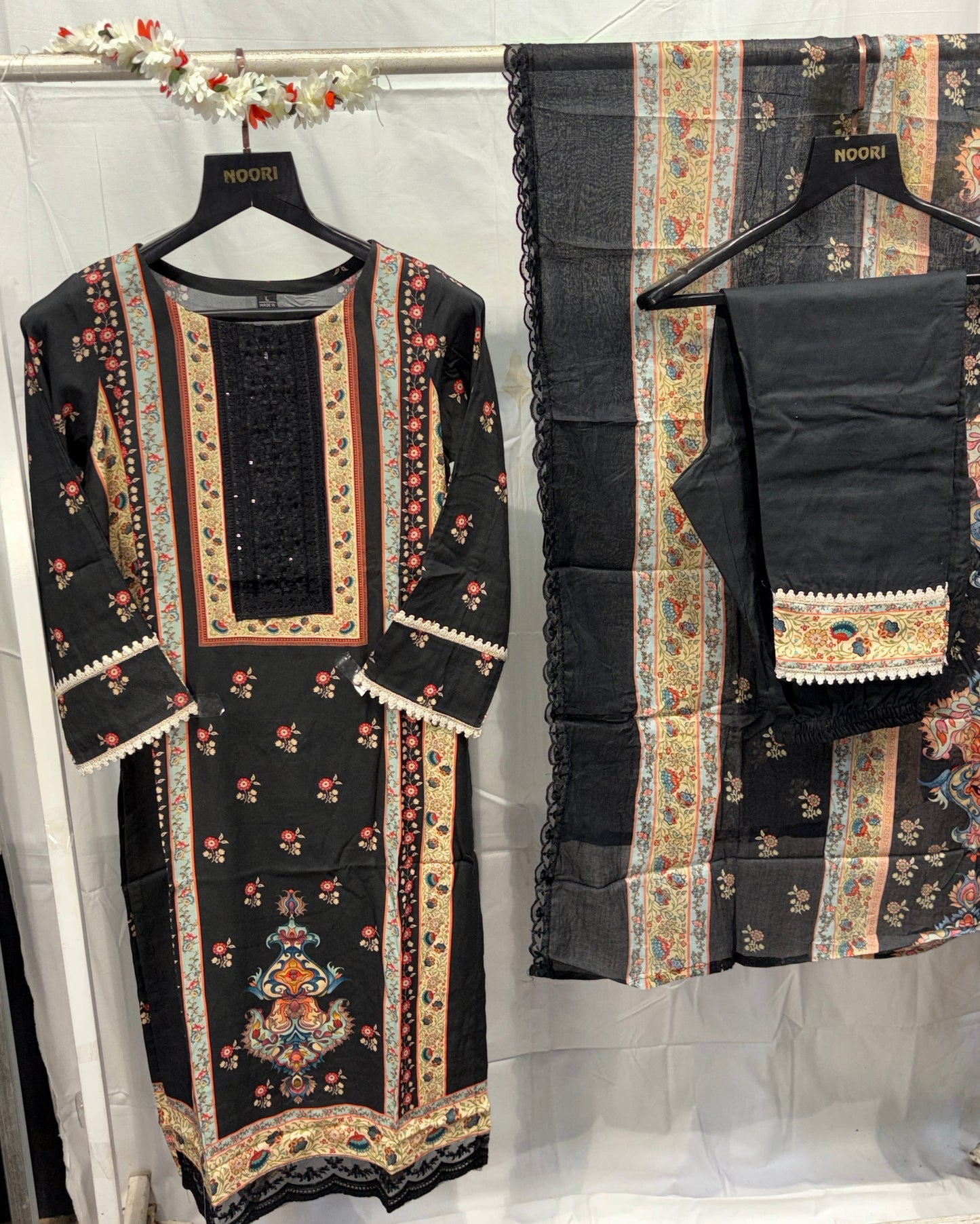 PAKISATANI DARK BLACK PRINTED SUIT