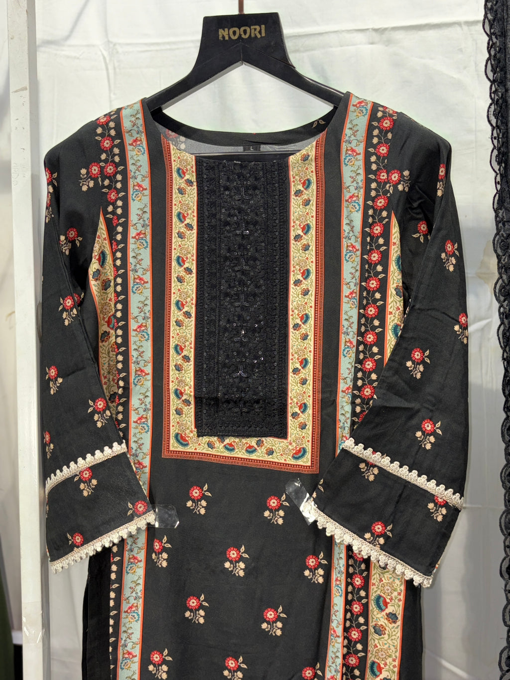 PAKISATANI DARK BLACK PRINTED SUIT