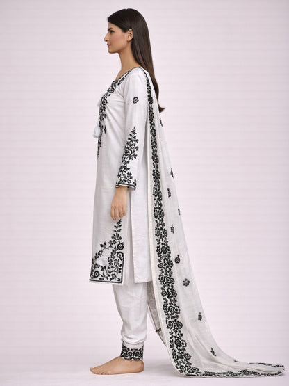 Purple Embroidered Pakistani Farshi Salwar Suit